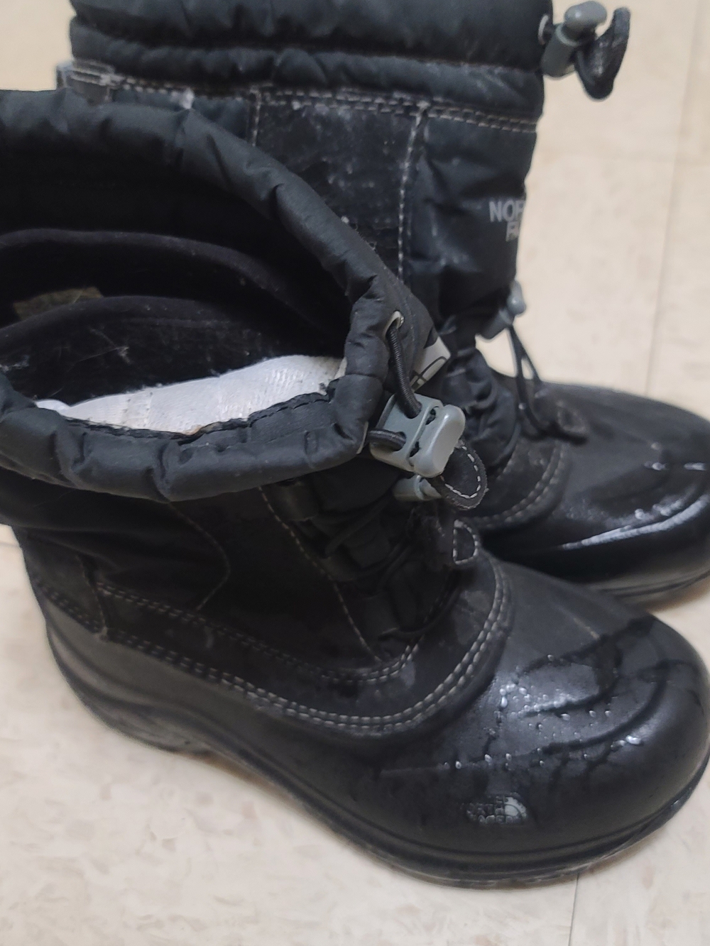 The North Face Kids Black Winter Boots